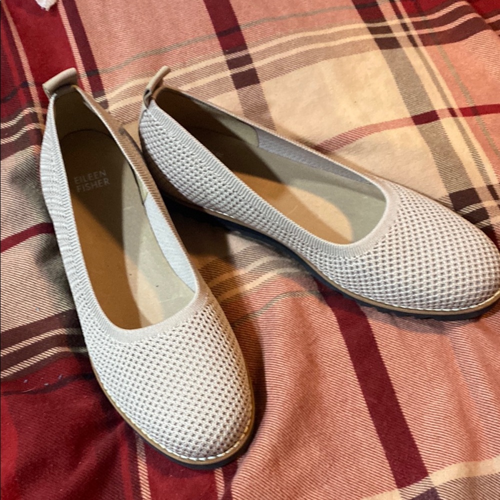 Eileen Fisher Women's Cream Flats(75)